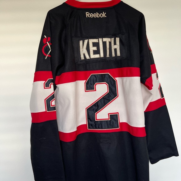 Chicago Black Hawks Authentic NHL Reebok Jersey - number 2 Keith - Picture 5 of 7